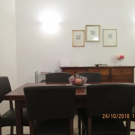 Bell Tower House דירה
